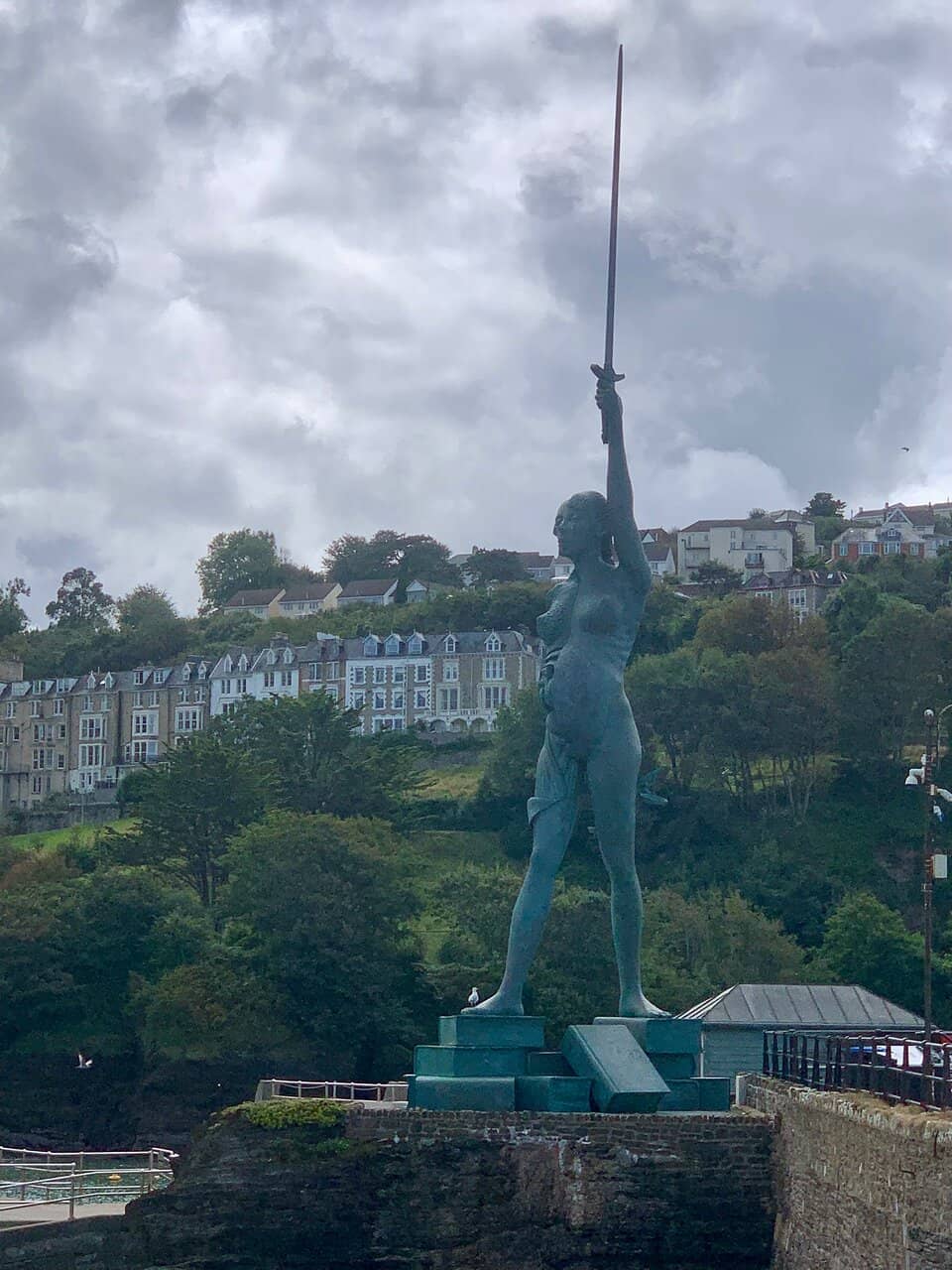 Dual Nature of the Sculpture