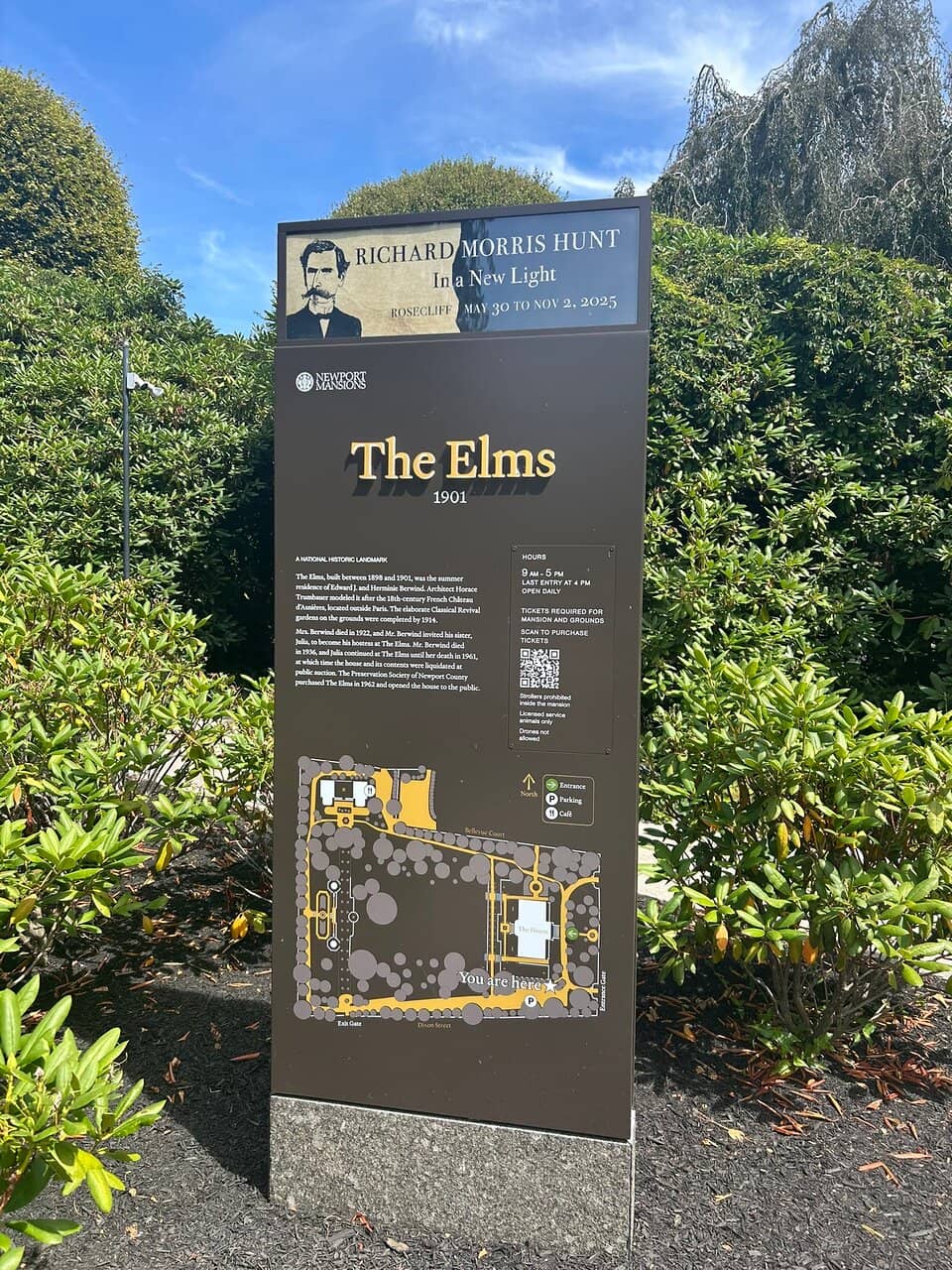 Colonial Revival Gardens