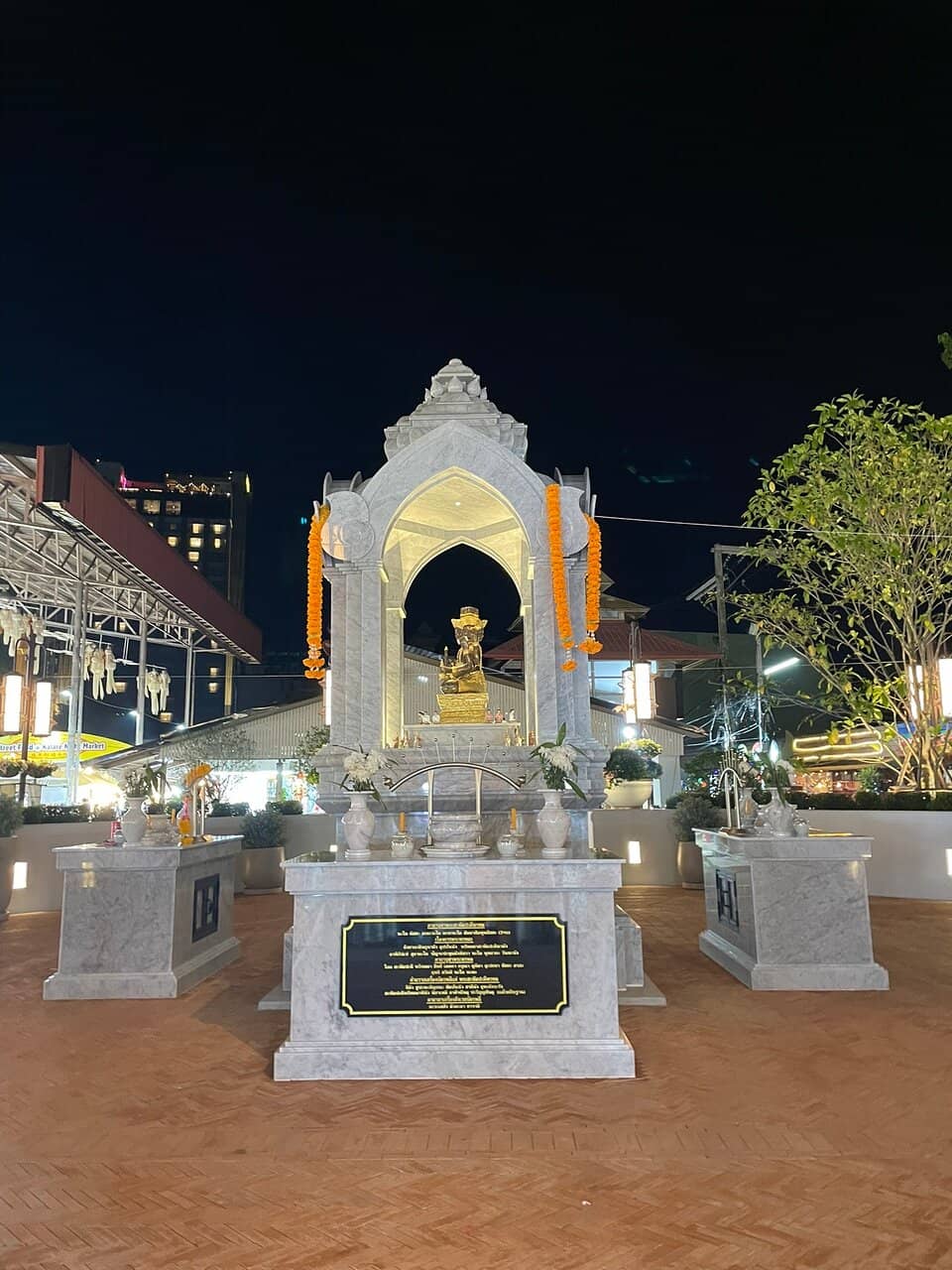 Shopping for Souvenirs