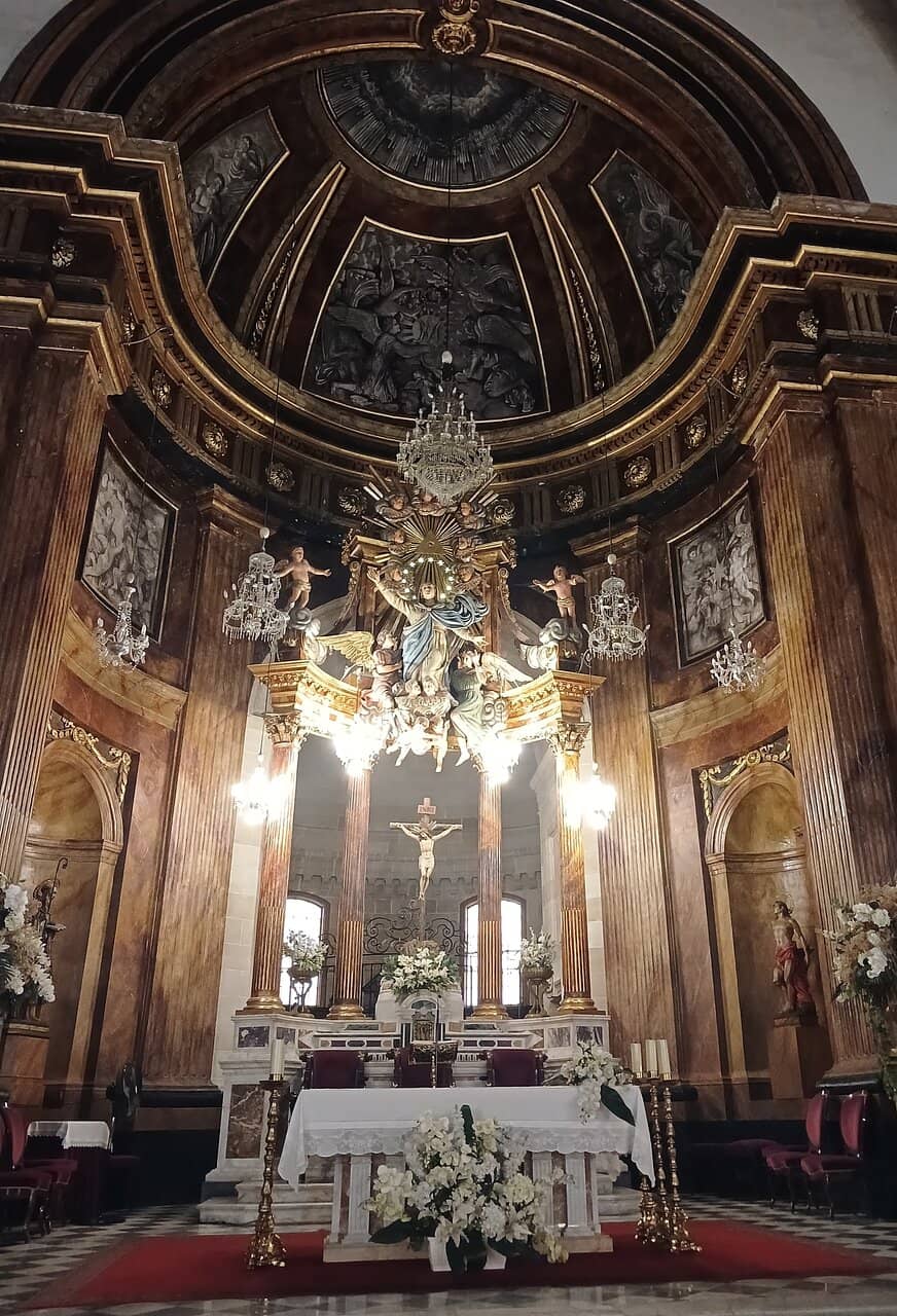 Unique Depiction of Mary