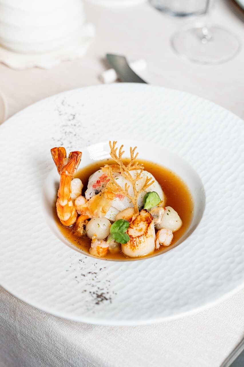 Charming Garden Dining