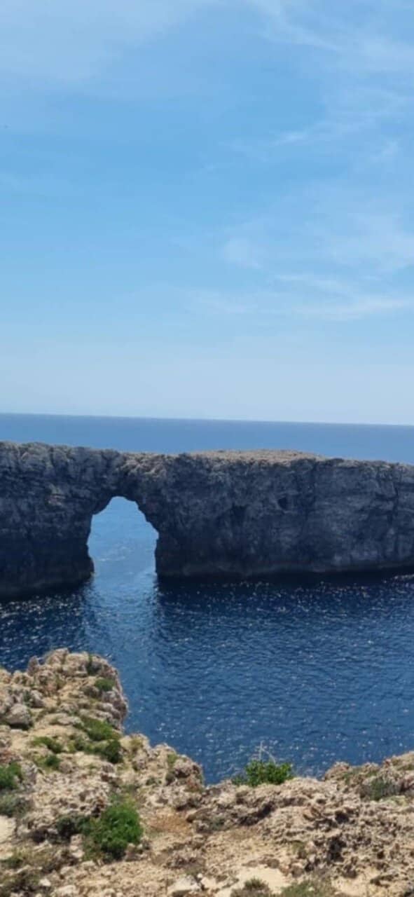 Cliff Jumping Spectacle