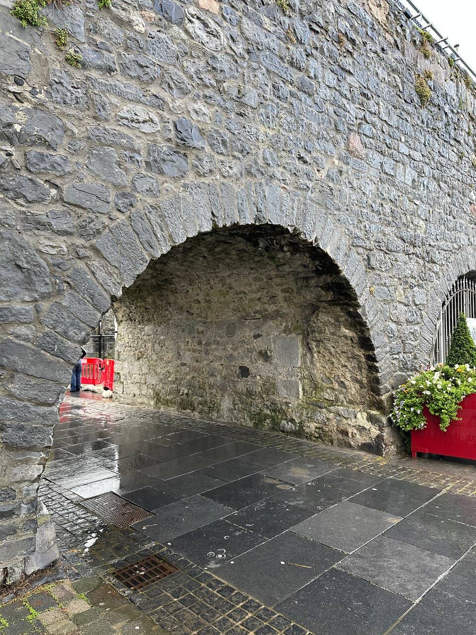 The Spanish Arch Itself