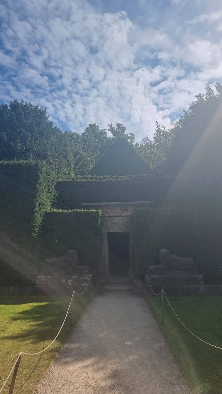Vertical photo