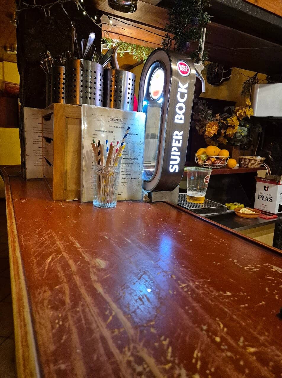 Cozy Ambiance with Live Music