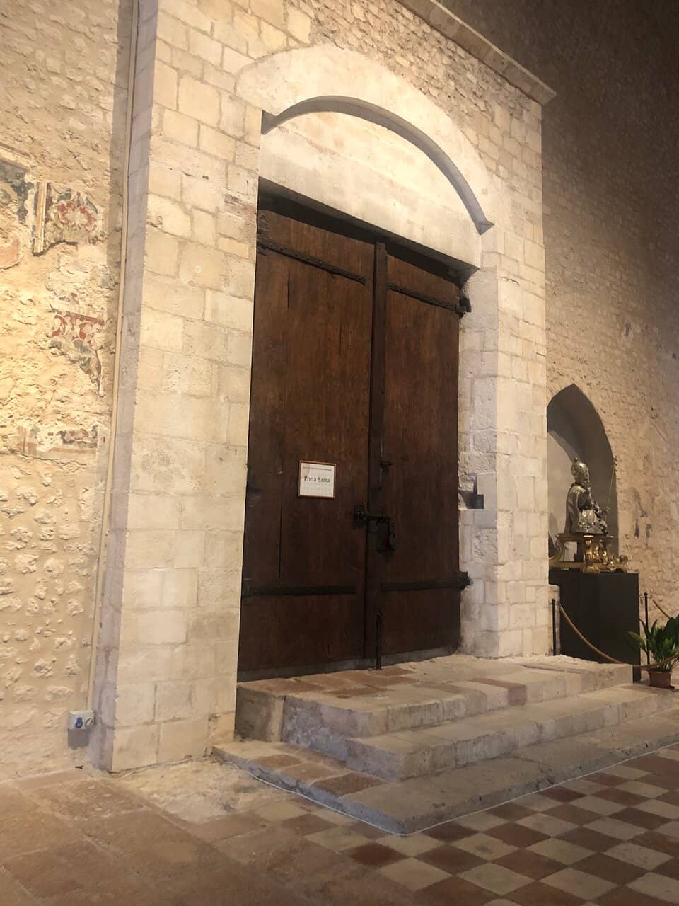 Unique Geometric Facade