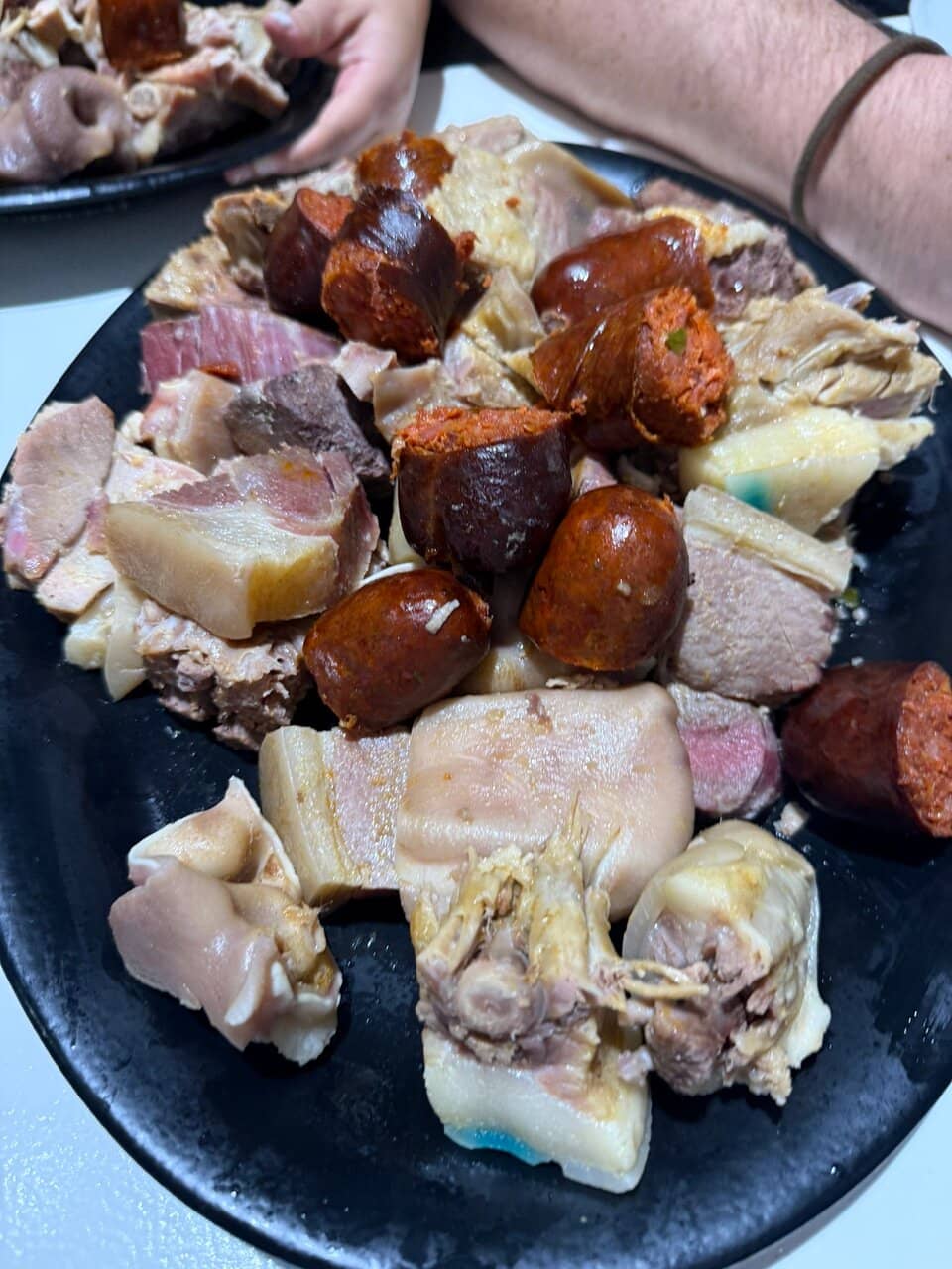 Cozy Ambiance & Open Kitchen