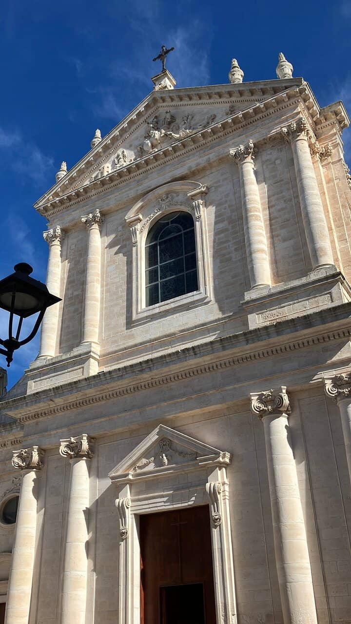 Locorotondo's Circular Streets