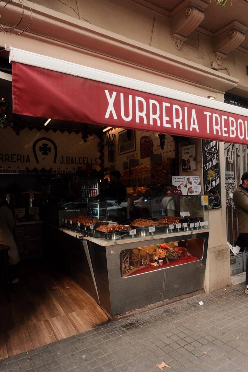 Filled Churros (Kinder Bueno, Pistachio)