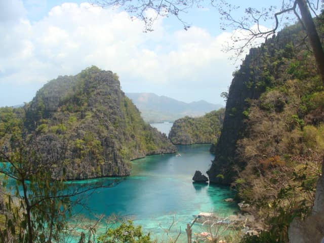 Kayangan Lake
