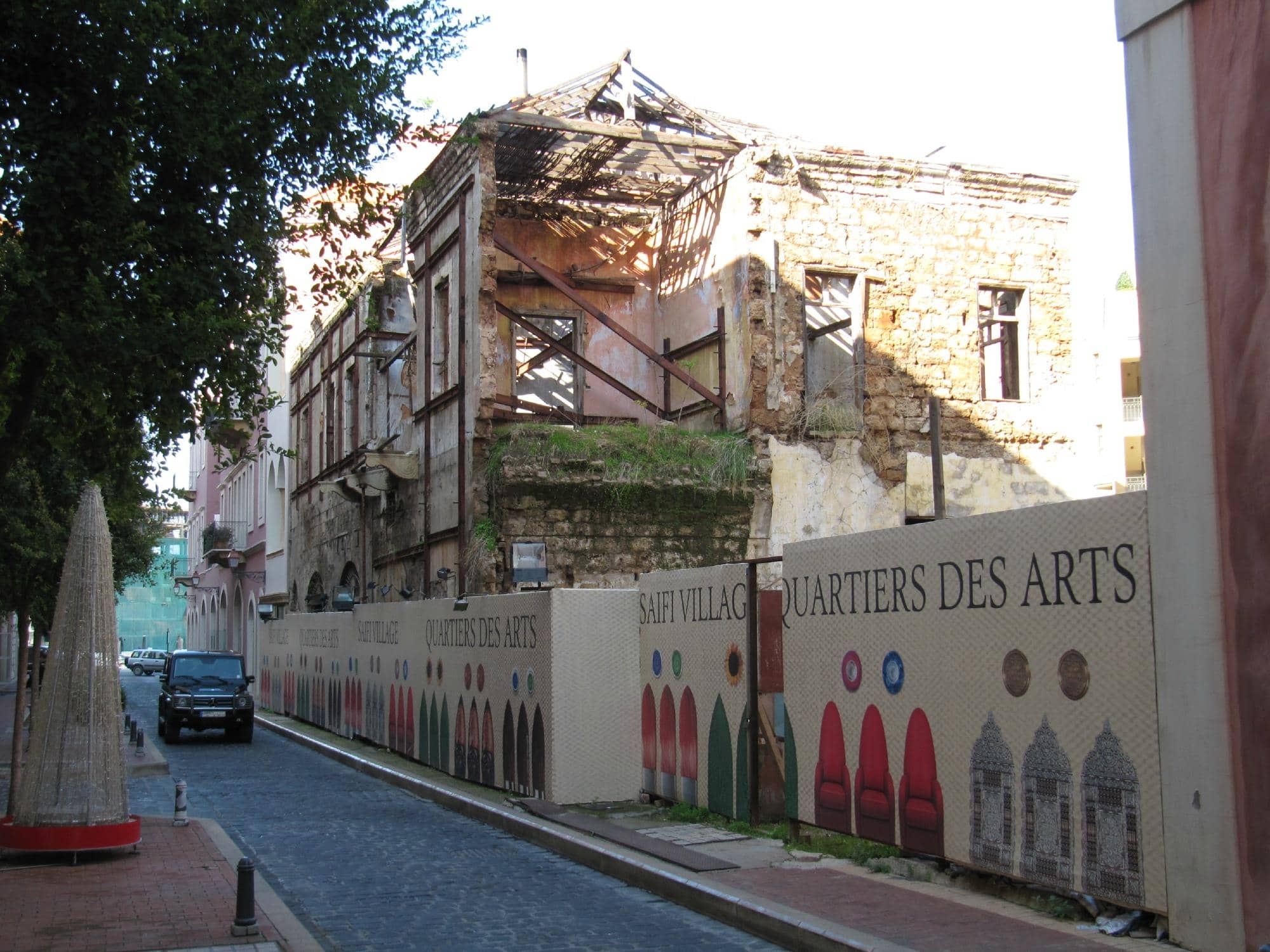 Charming Boutiques & Cafes