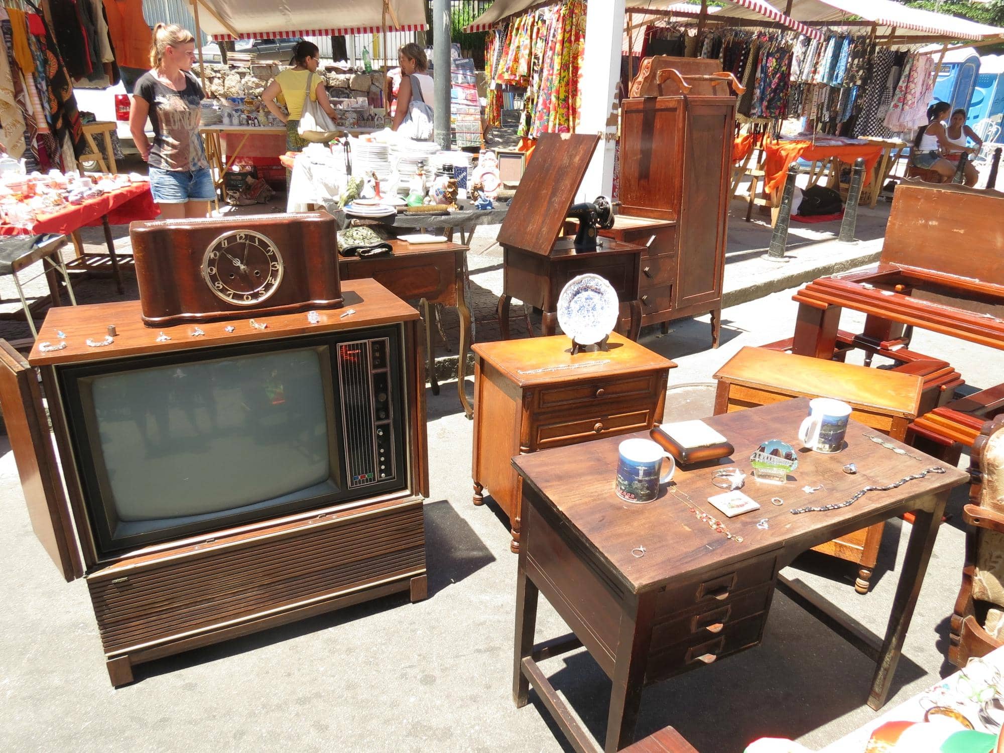 Local Flavors & Snacks