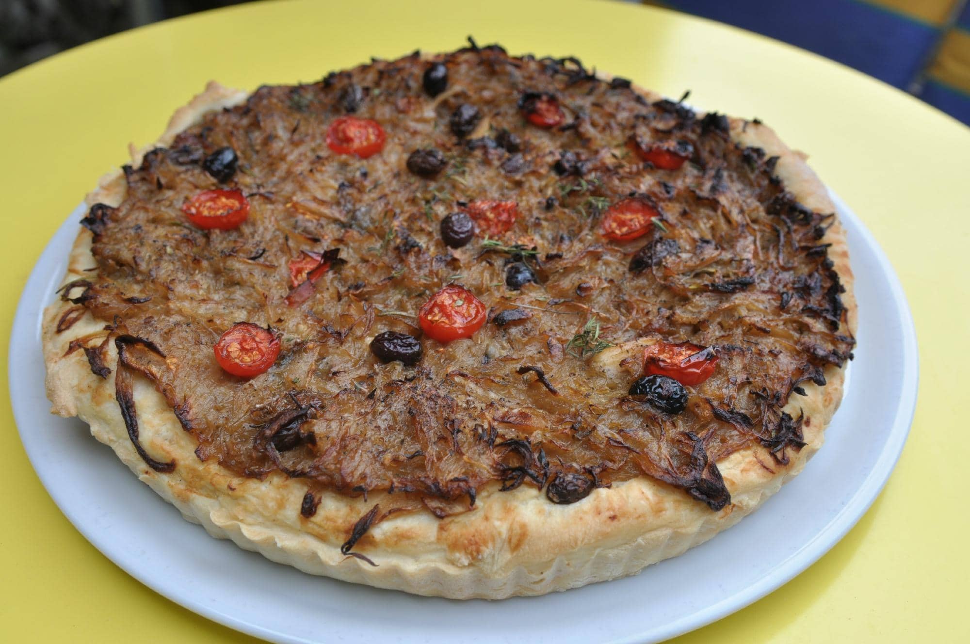 Chic Monochrome Ambiance