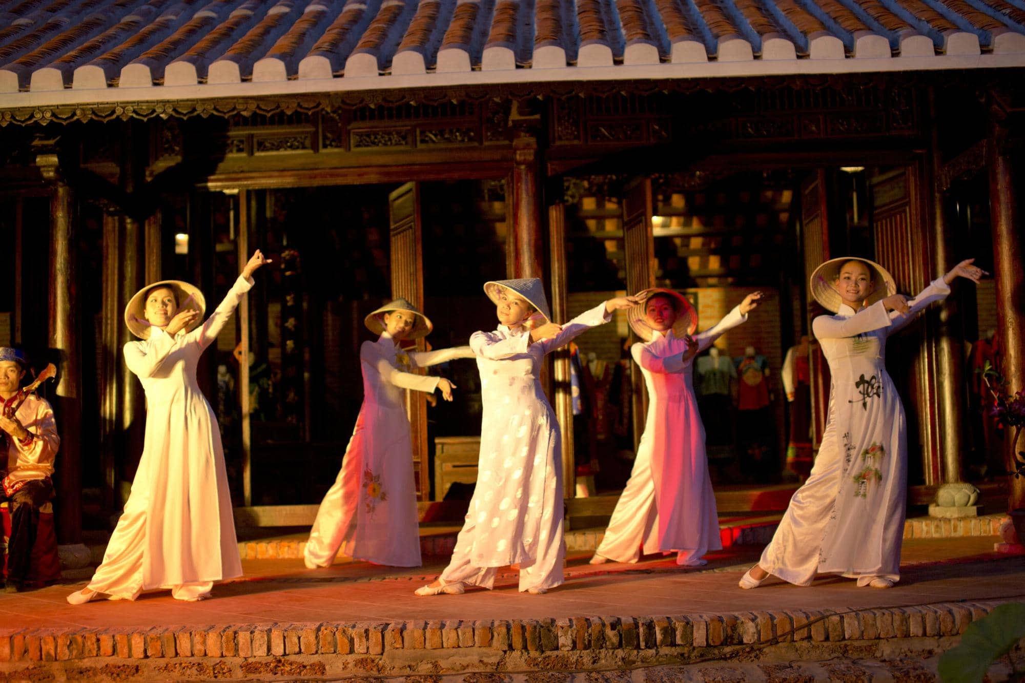 Artisanal Silk Weaving