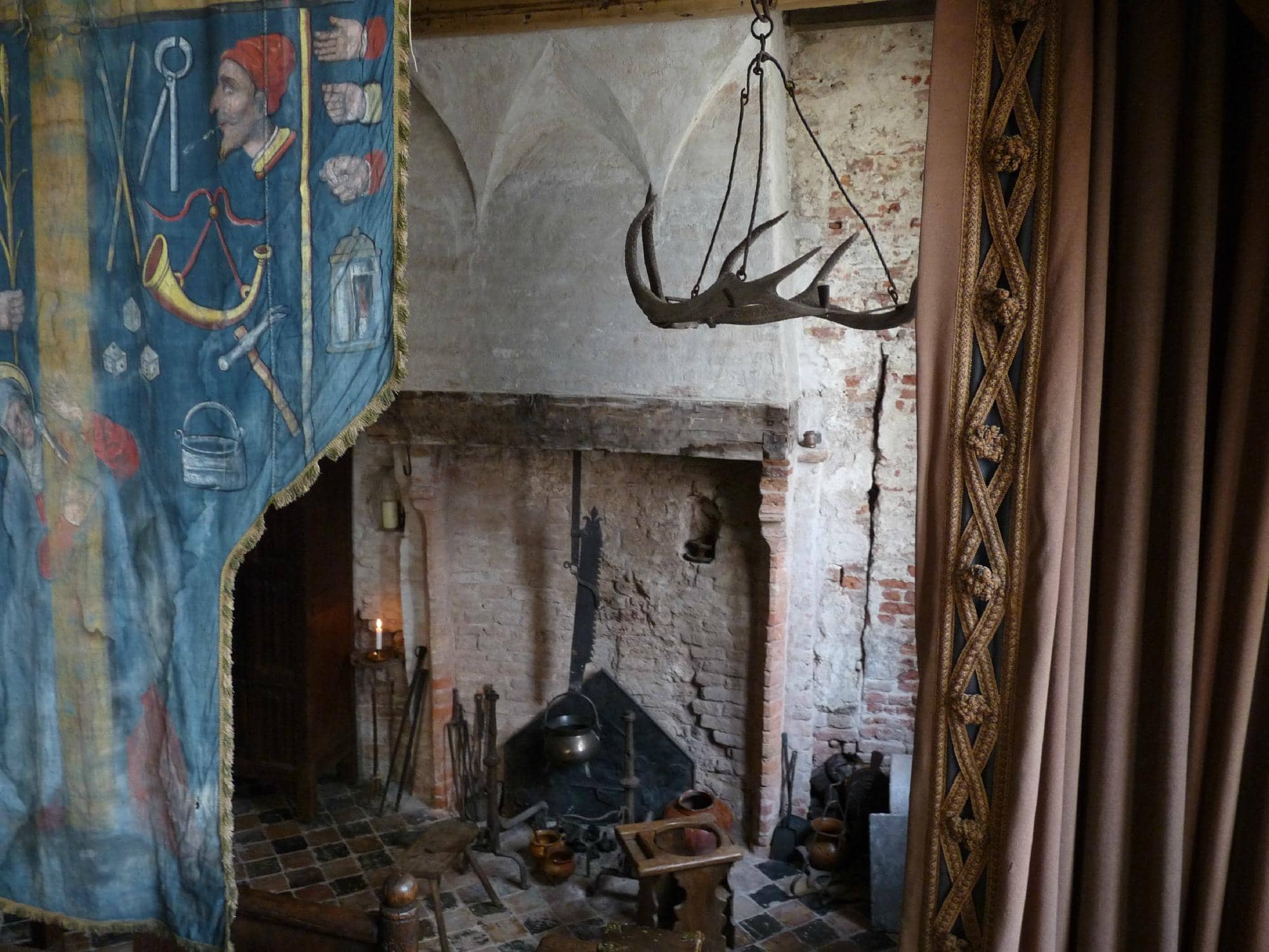 Knowledgeable Guides