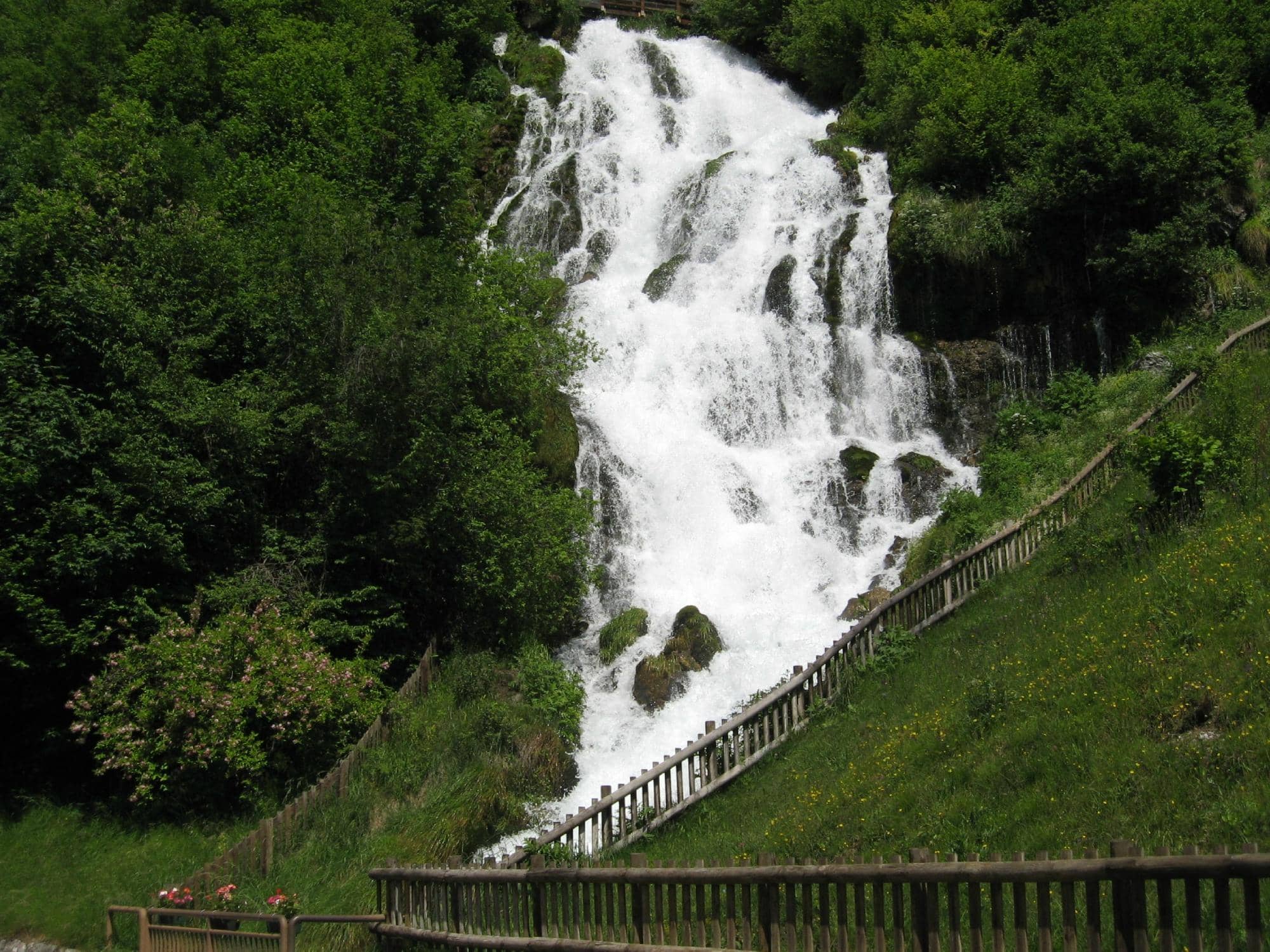 Panoramic Valley Views