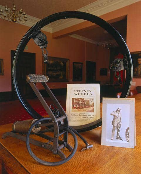 Expansive Gardens & Park