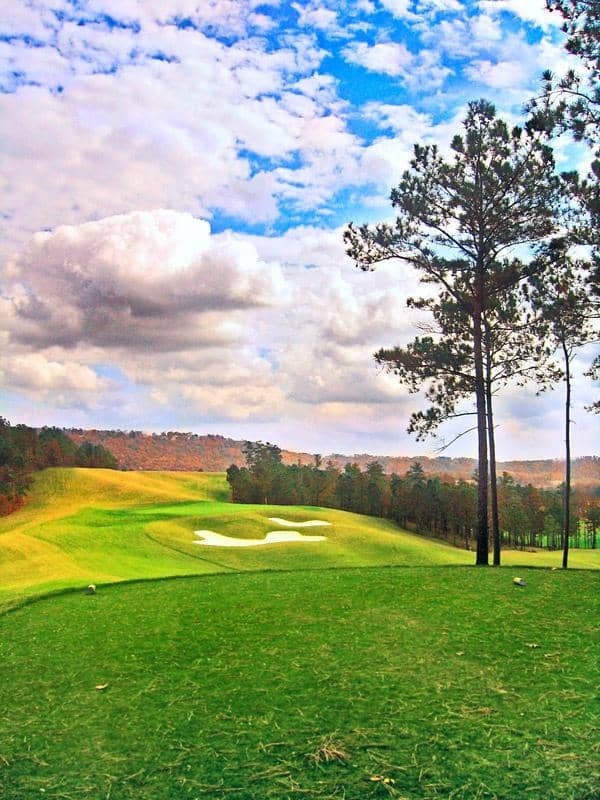 Rolling Fairways and Dramatic Greens