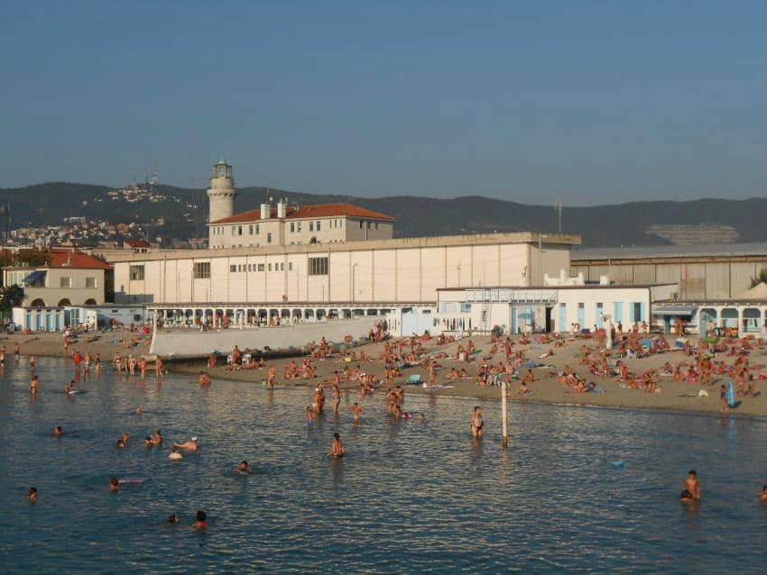 The Iconic Dividing Wall