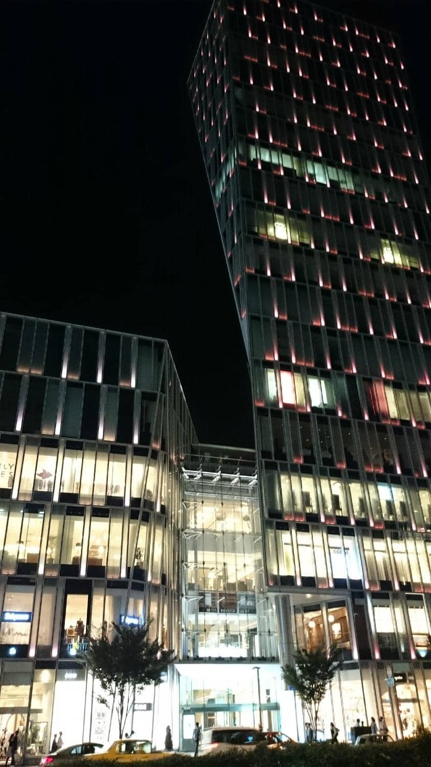 Exclusive Colorways & Gifts