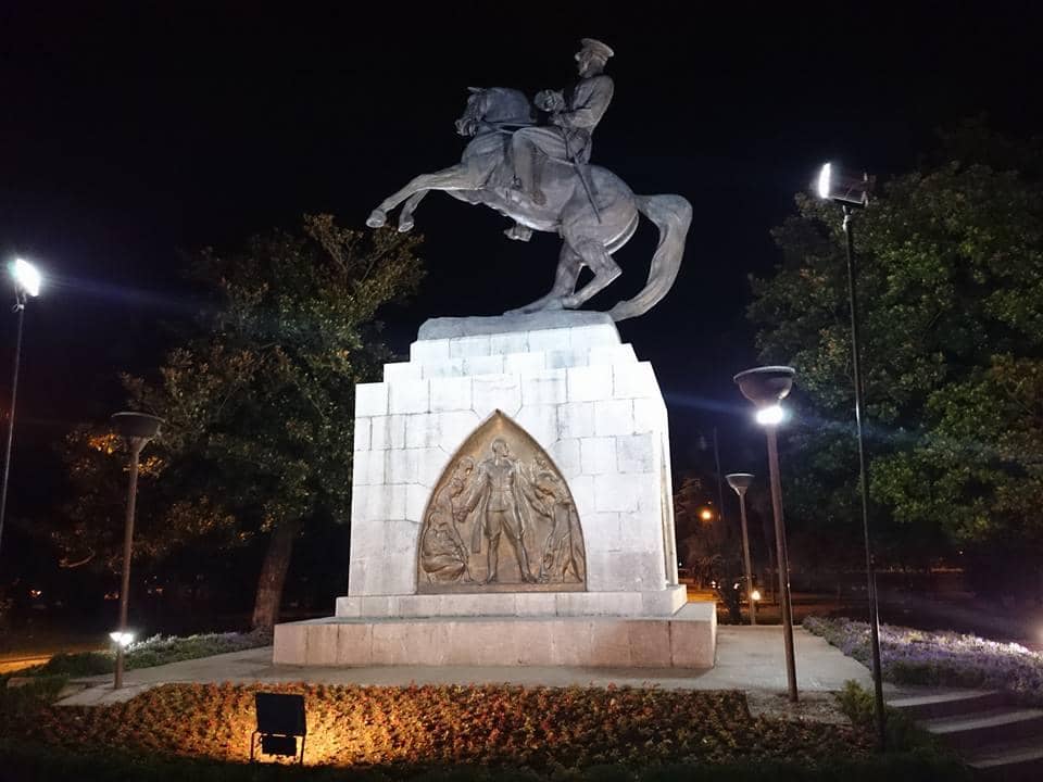 Peaceful Garden Setting