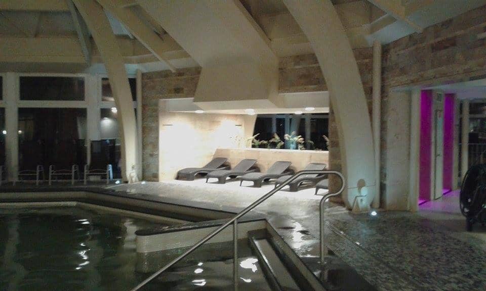 Lush Greenery & Atmosphere