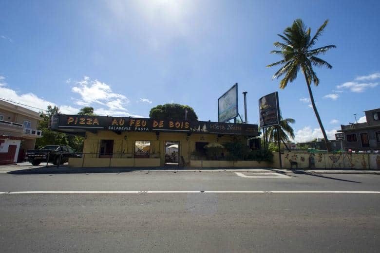 Charming Decor & Atmosphere