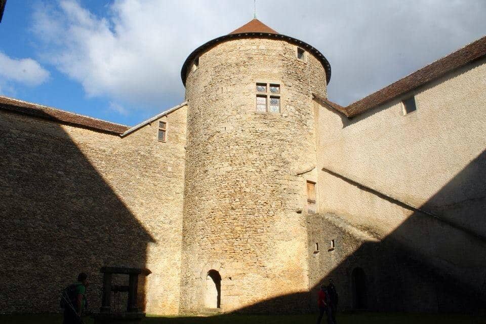 Knowledgeable Guides