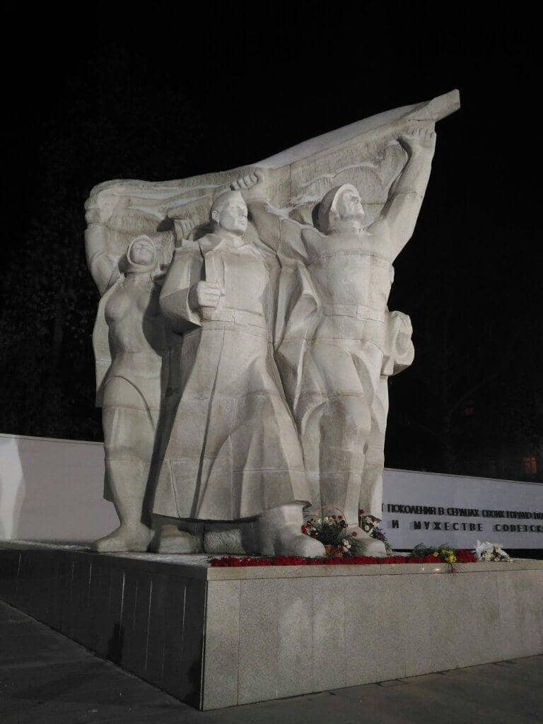 Victory Square Architecture