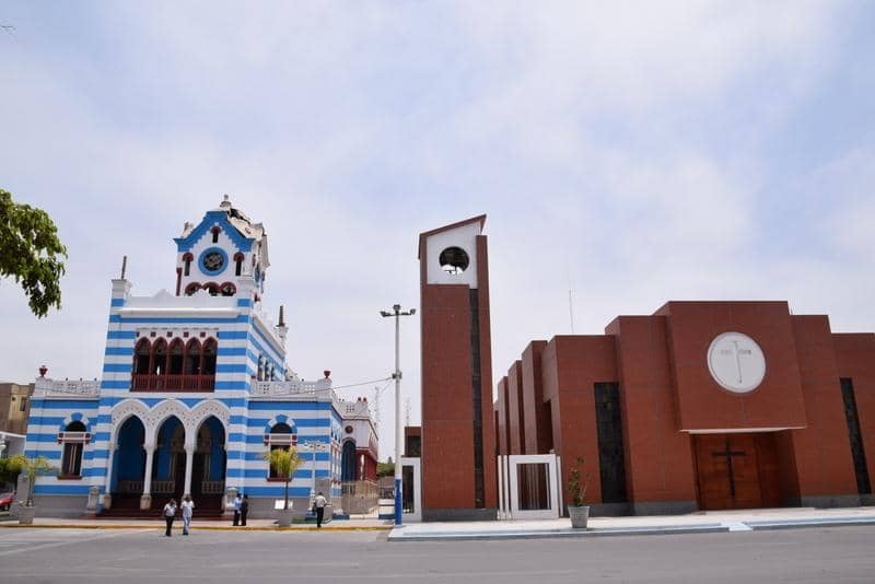 Local Flavors and Souvenirs