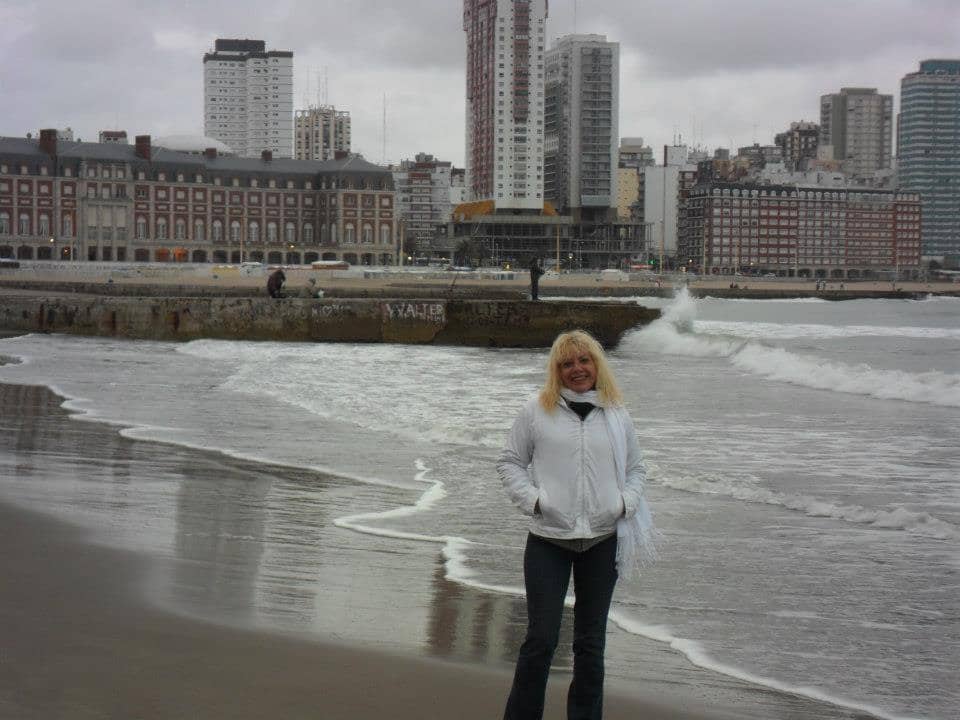 Lively Nightlife and Dining