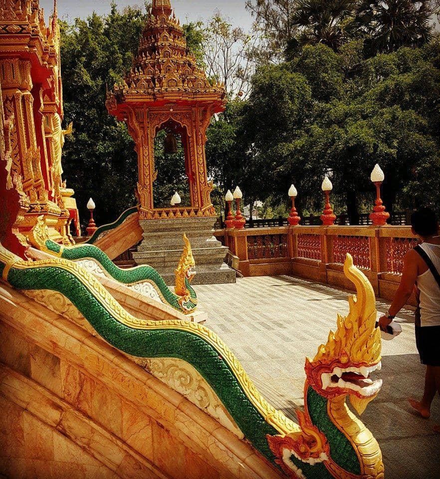 Golden Buddha Statues