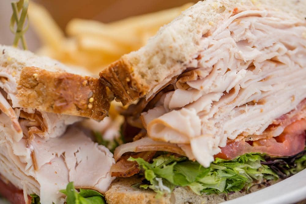 Vibrant Beachside Ambiance