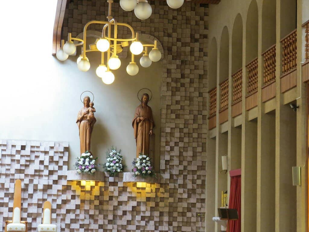 Adjacent Torre Campanario