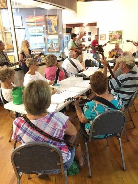 Todo lo Latino Exhibition