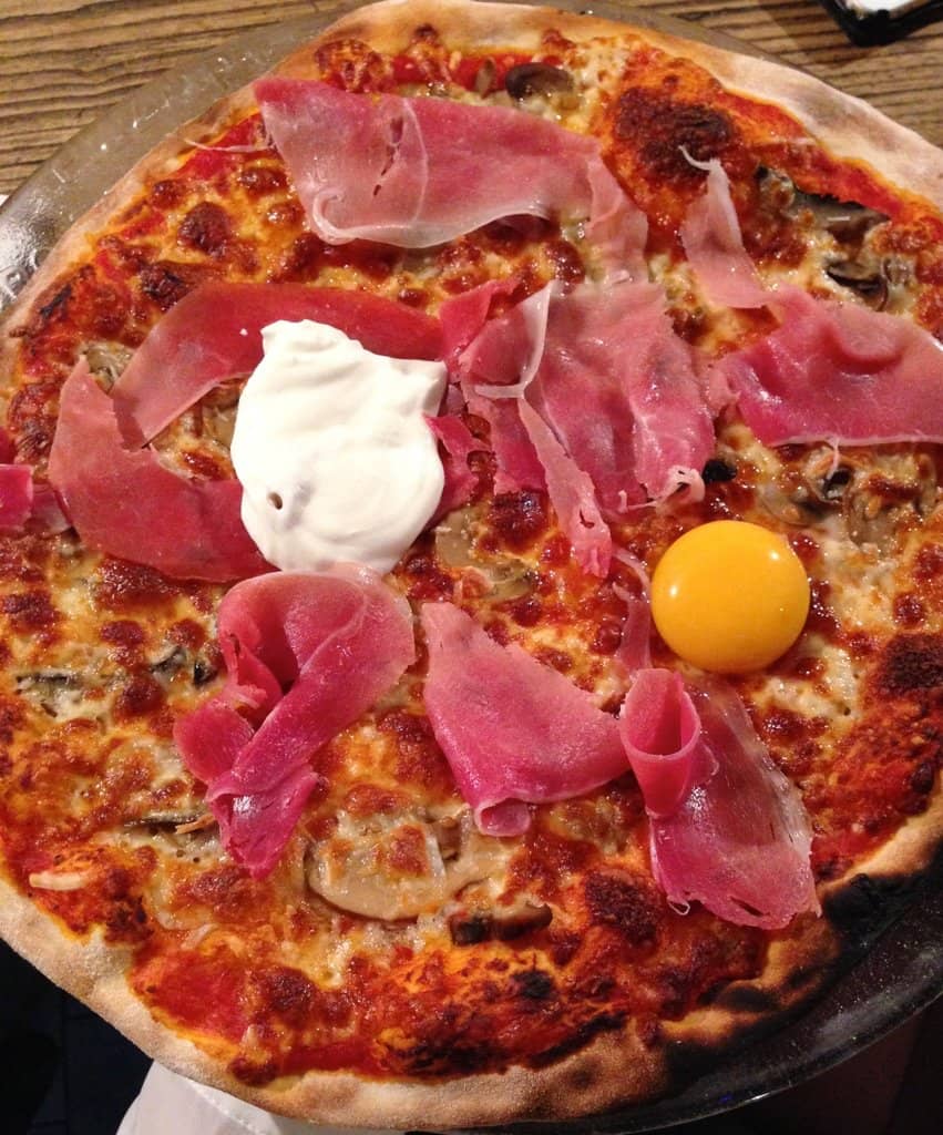 Authentic Pizza Experience