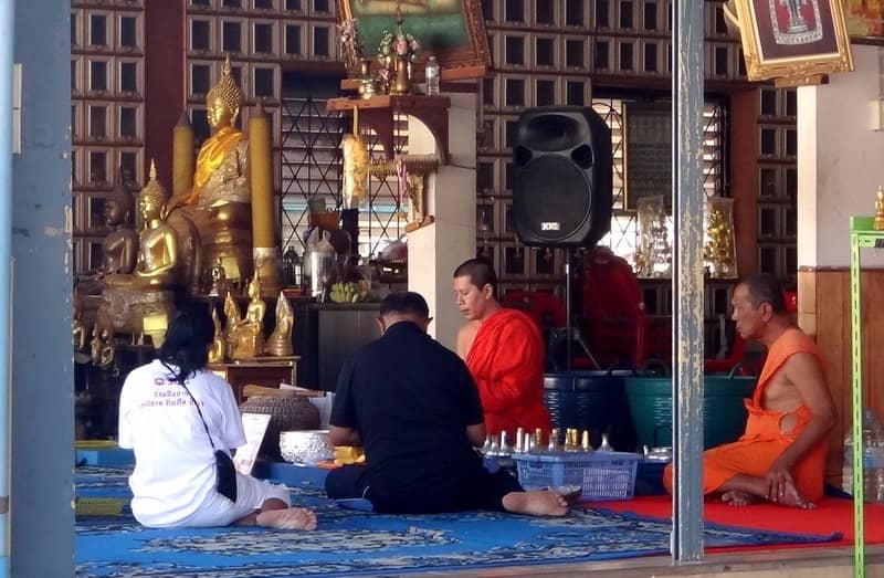 Waterside Relaxation