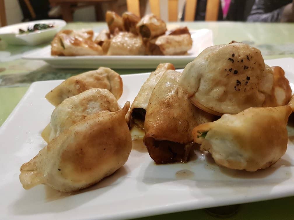 Cozy Courtyard Ambiance