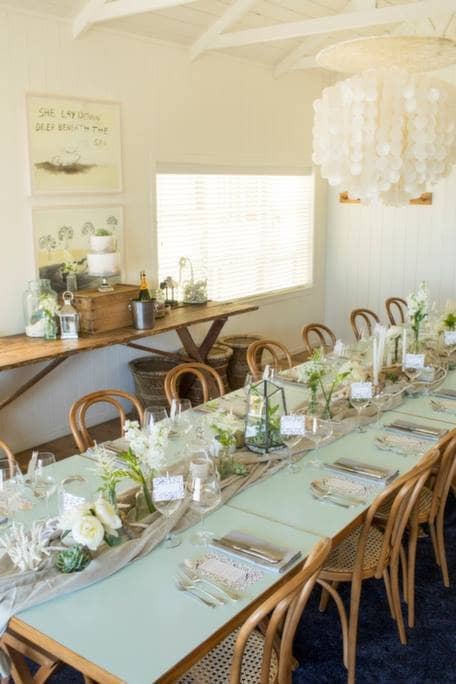 Cozy 18th-Century Pub Ambiance