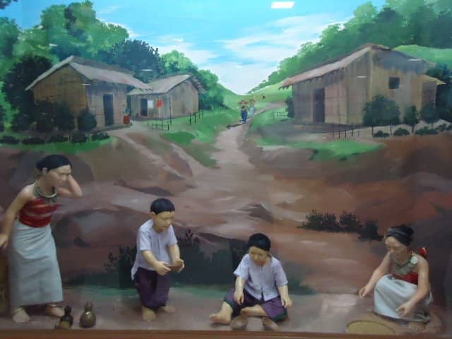 Artisan Crafts & Ornaments