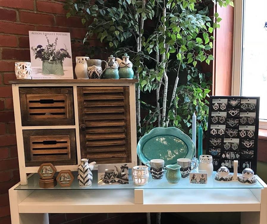 Specialty Food & Gift Aisles