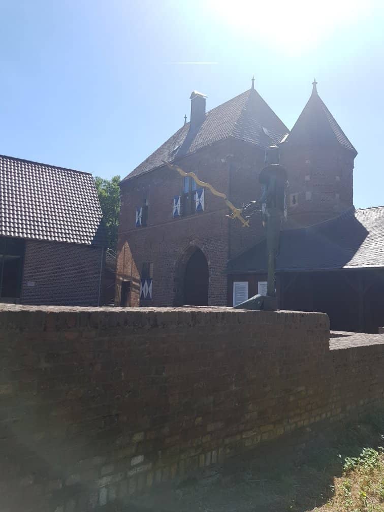 Falknerei (Falconry Show)