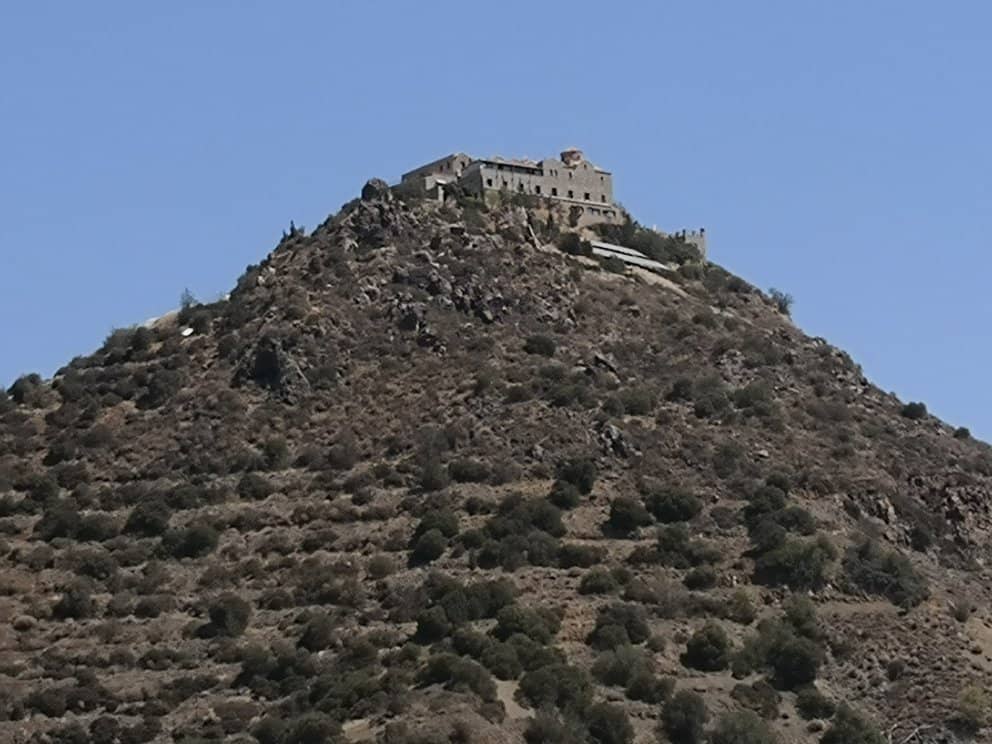 Panoramic Mountain Views