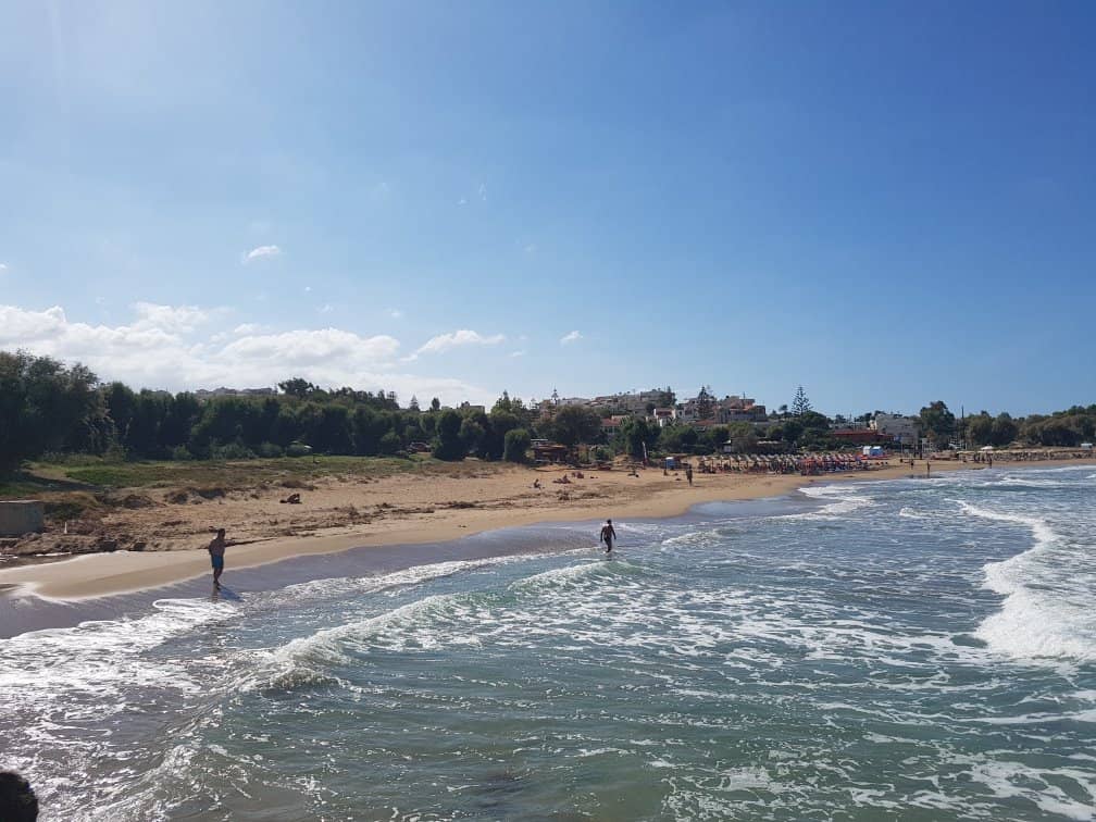 Mikis Theodorakis Cave