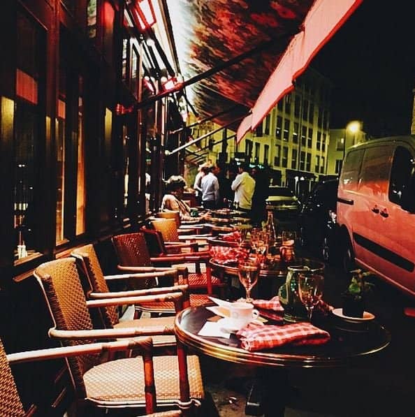 Communal Dining Experience