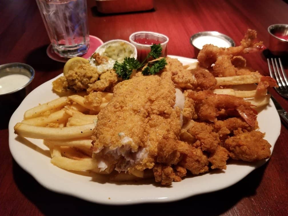 Festive Atmosphere & Great Decor