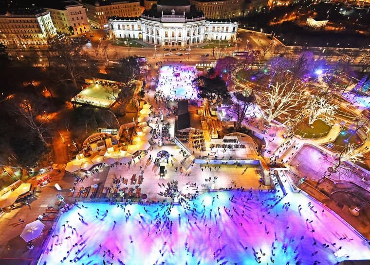 Blumenball (Flower Ball)