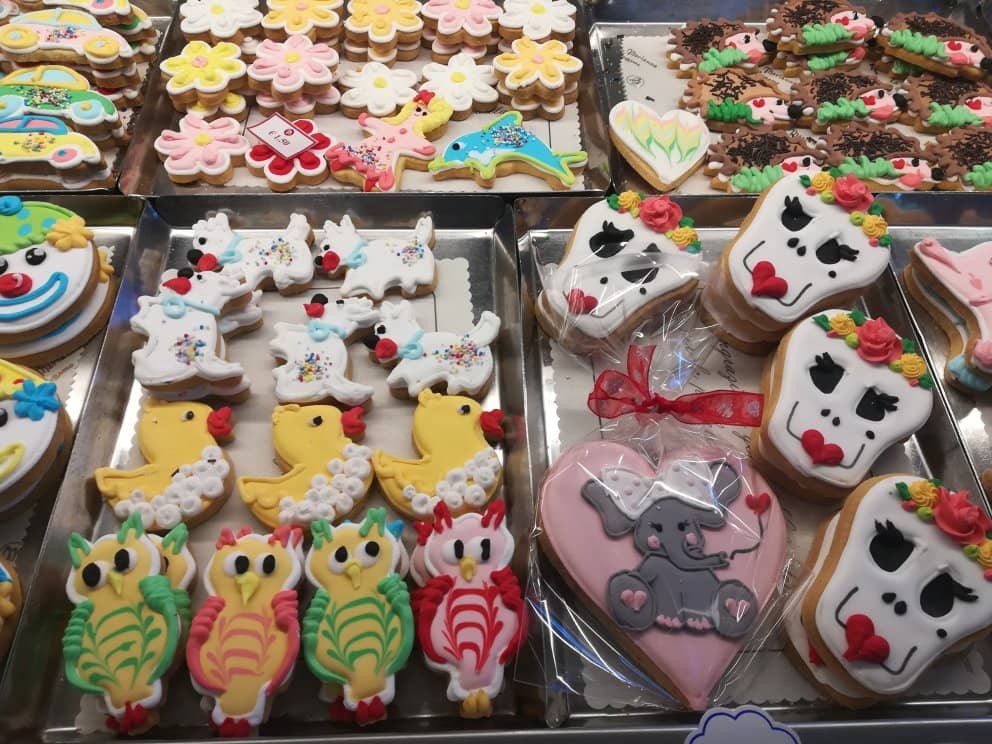 Spacious Veranda Dining