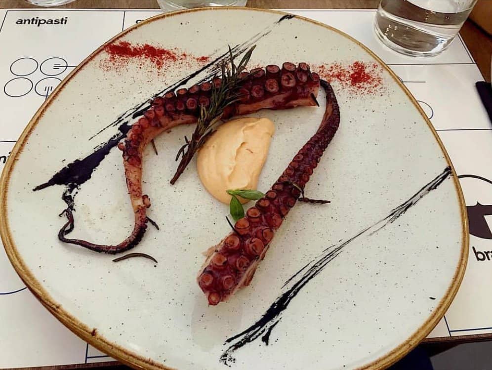 Modern Ambiance & Fast Service