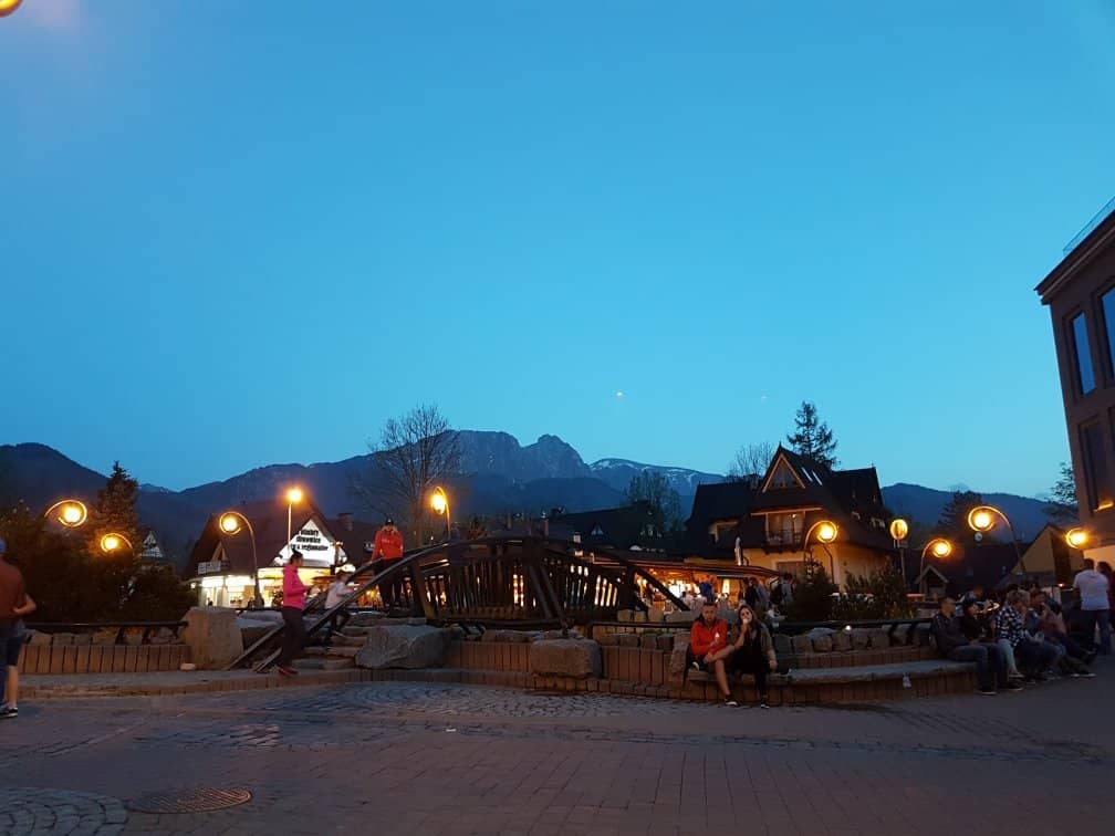 Artisan Shops & Souvenirs